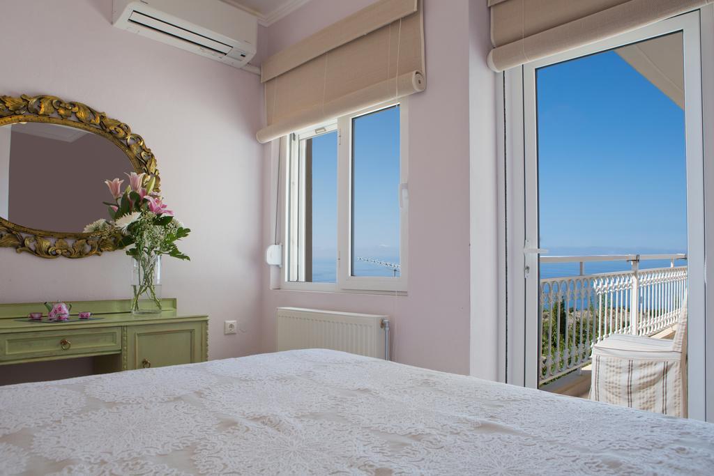 Amalia Apartments Exanthia الغرفة الصورة