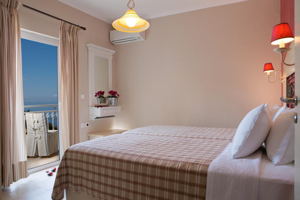 Amalia Apartments Exanthia الغرفة الصورة